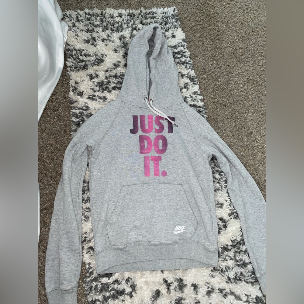 Grey women’s Nike hoodie with drawstring XS